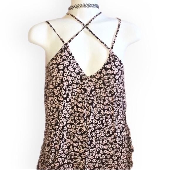 American eagle 90s style floral criss cross tank - Picture 2 of 8
